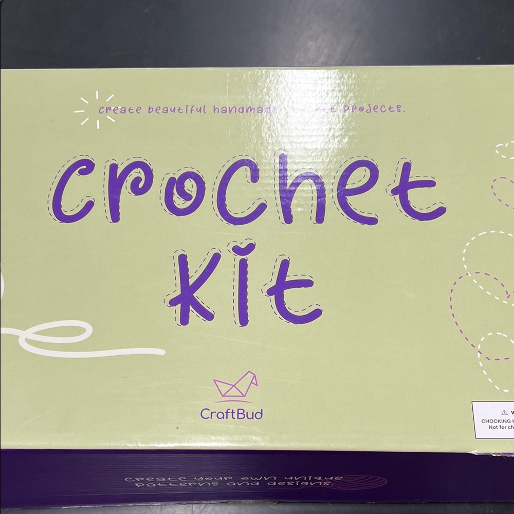 CraftBud Crochet Kit in Green and Purple